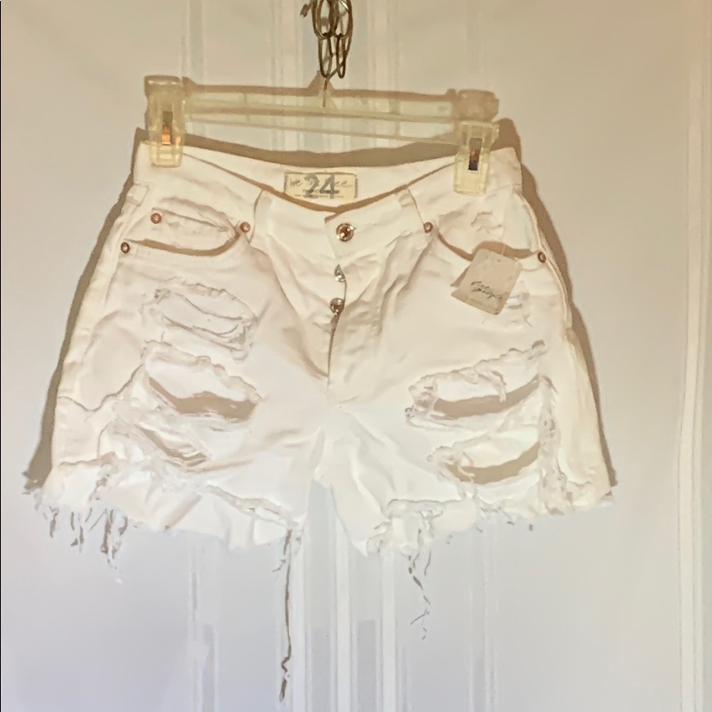 We The Free- Free People-Women's White Distressed Shorts-Sz 24
